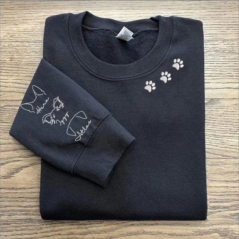 SCHLUSSVERKAUF!! Personalisiertes Herz auf meinem Ärmel, bestickter Rundhalsausschnitt mit Hundeohr, Geschenk für Haustierliebhaber