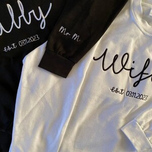 Individuell besticktes Wifey Hubby Year Matching Couple Sweatshirt Valentinstagsgeschenk