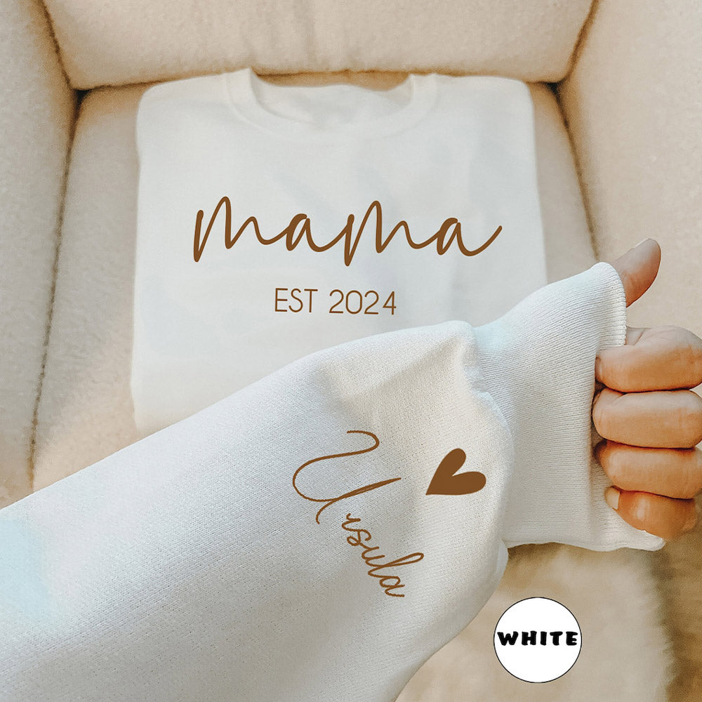 Personalisiertes Mama EST Sweatshirt mit Kindernamen auf dem Ärmel Muttertagsgeschenk