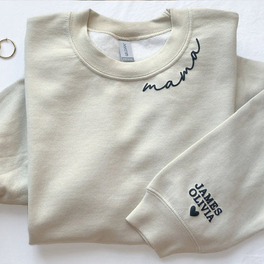 Personalisiertes Mama Puff Vinyl-Ausschnitt-Sweatshirt mit Kindernamen am Ärmel Muttertagsgeschenk