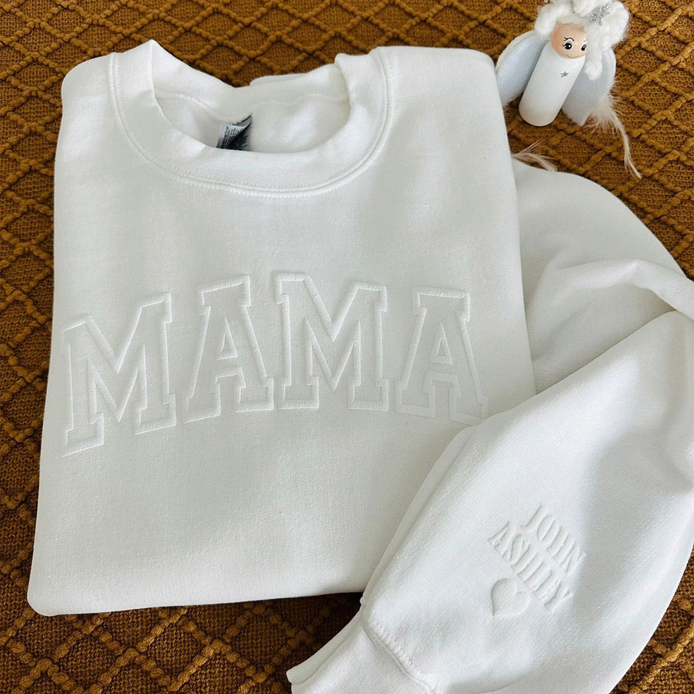 Personalisiertes Sweatshirt mit geprägtem Puff-Schriftzug „MAMA“ und Kindernamen, Geschenk für Mama