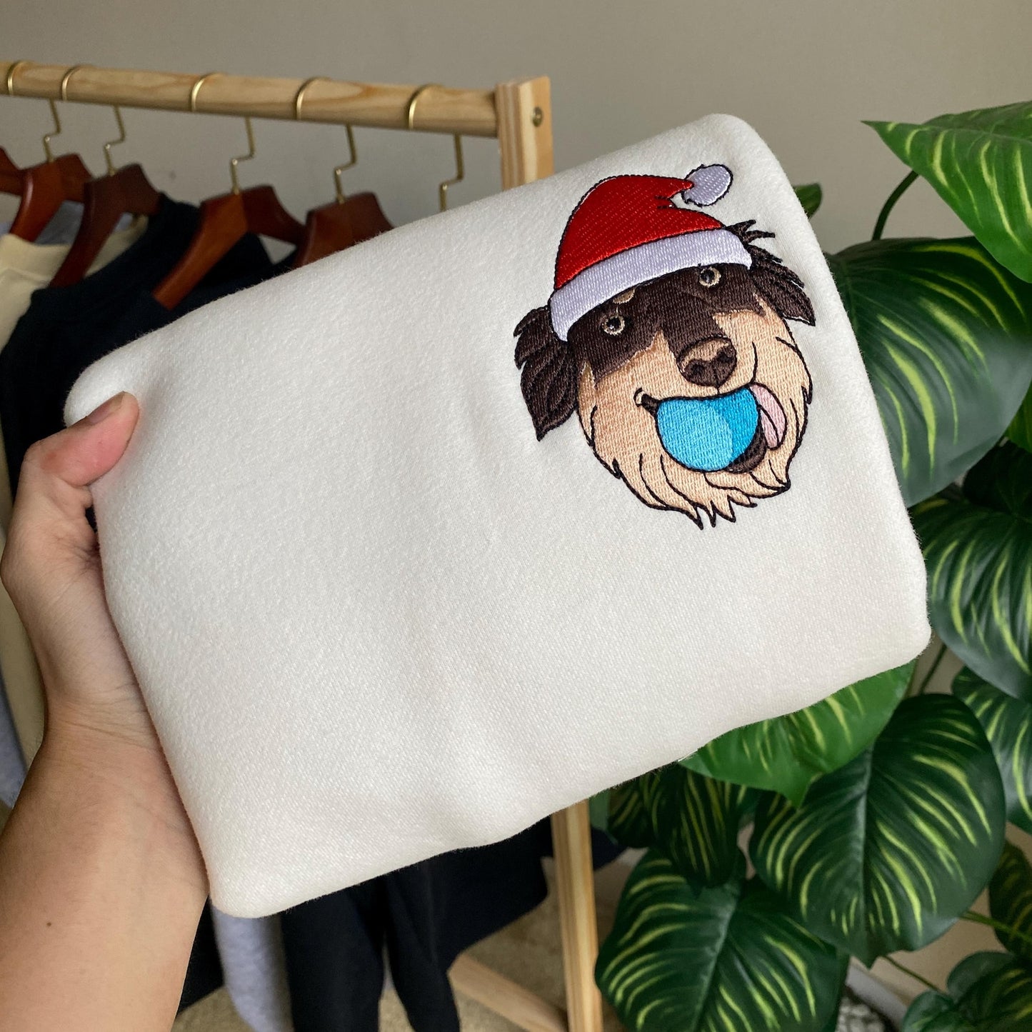 Custom Embrodied Pet Dog Face Christmas Sweatshirt with Santa Hat Christmas Gift For Pet Lovers