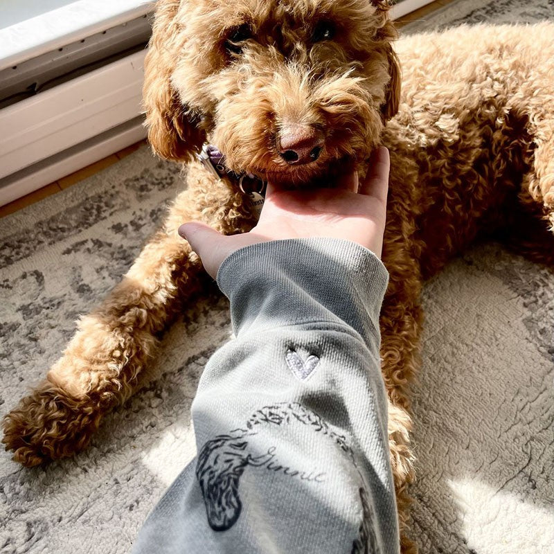 Sudadera con capucha personalizada con orejas de mascota bordadas "Llevo mi corazón en la manga", regalo para amantes de los perros