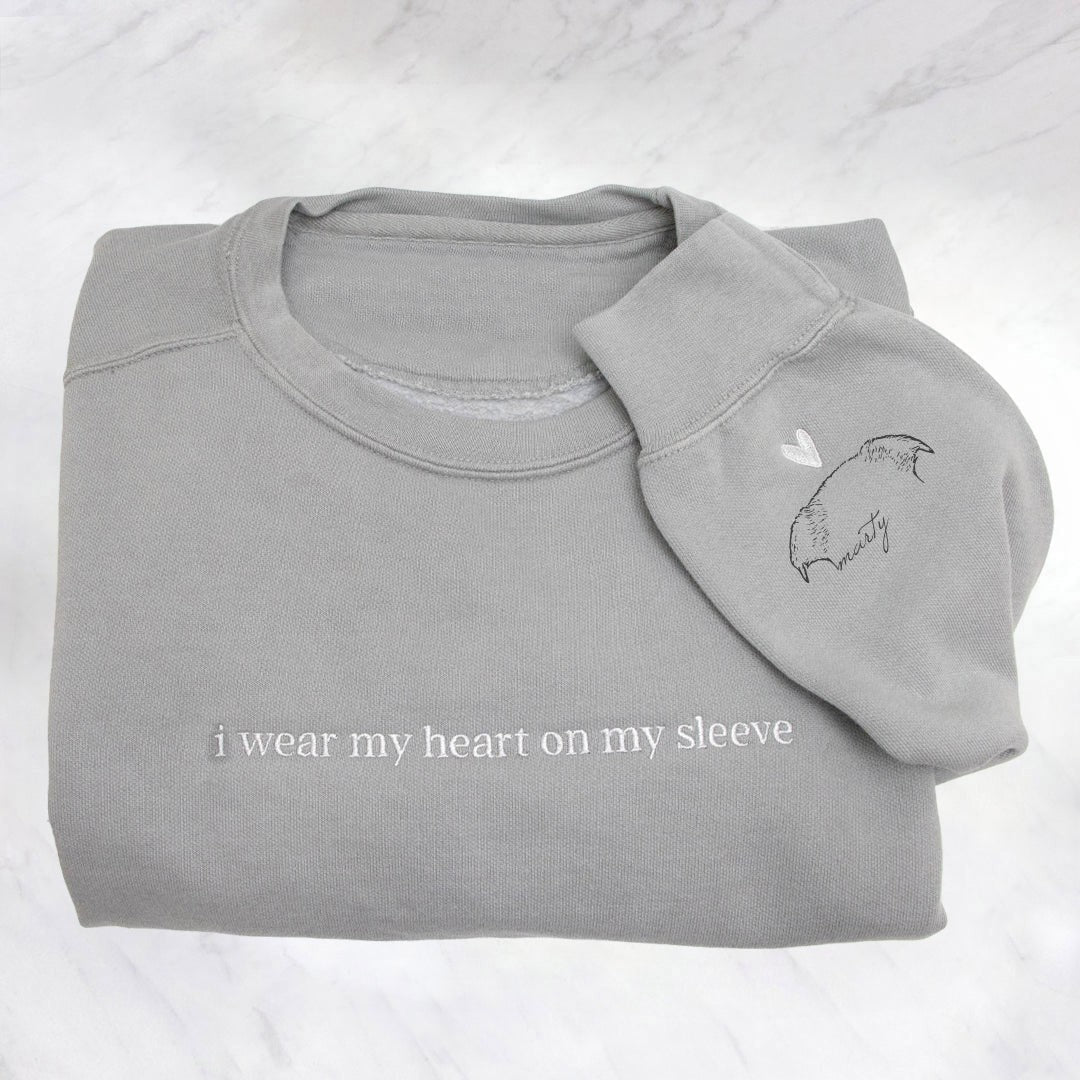 Sudadera con capucha personalizada con orejas de mascota bordadas "Llevo mi corazón en la manga", regalo para amantes de los perros