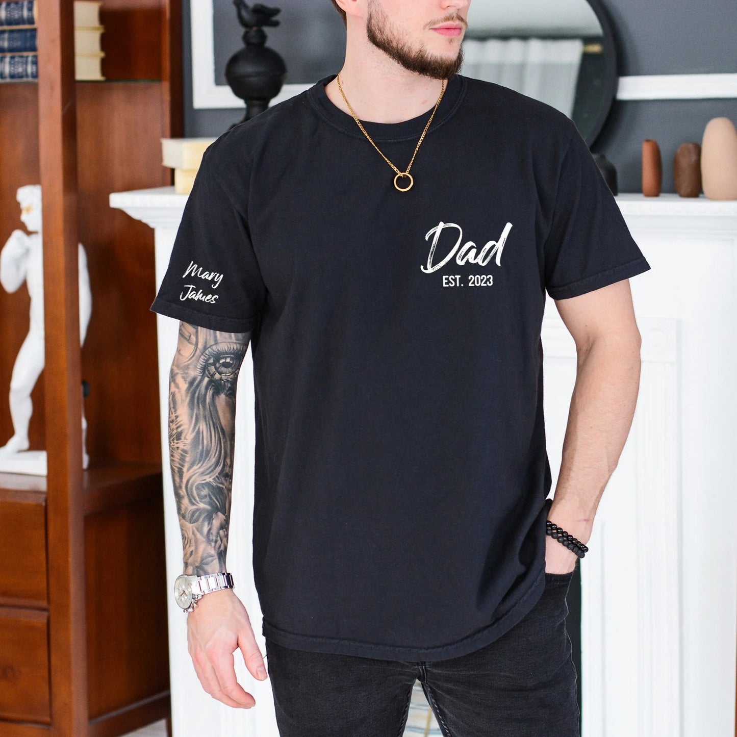 Personalisiertes Papa-Kapuzenshirt mit individuellem Namen und EST-Datum zum Vatertag