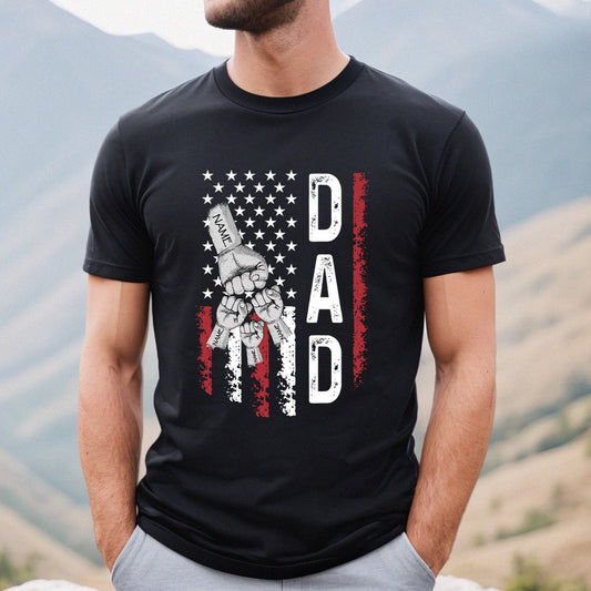 Personalisiertes Papa-T-Shirt mit Fauststoß und benutzerdefiniertem Kindernamen-Vatertagsgeschenk 